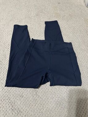 Lululemon size 6 leggings
